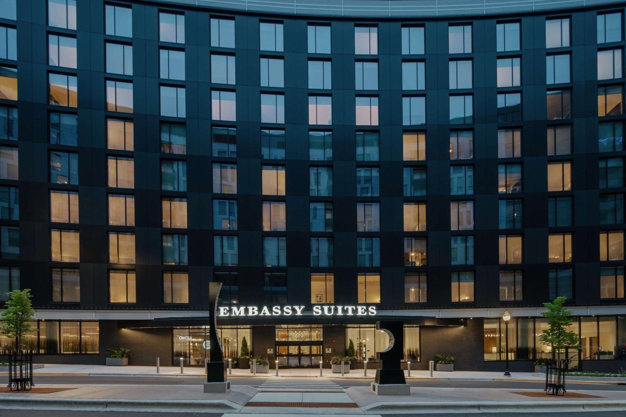 Embassy Suites By Hilton Madison Downtown ภายนอก รูปภาพ